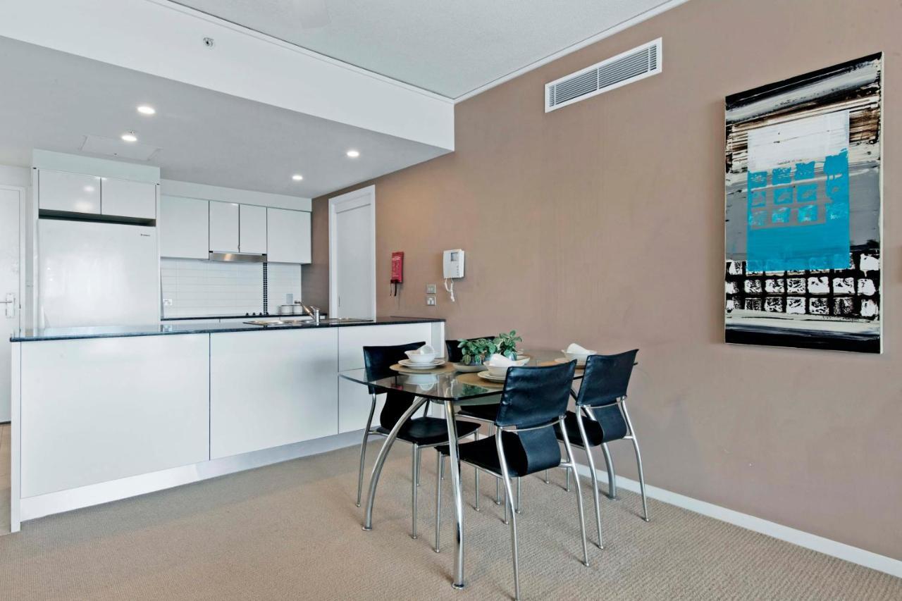 Sierra Grand Broadbeach - Self Contained & Privately Managed Apartments Gold Coast Exterior foto