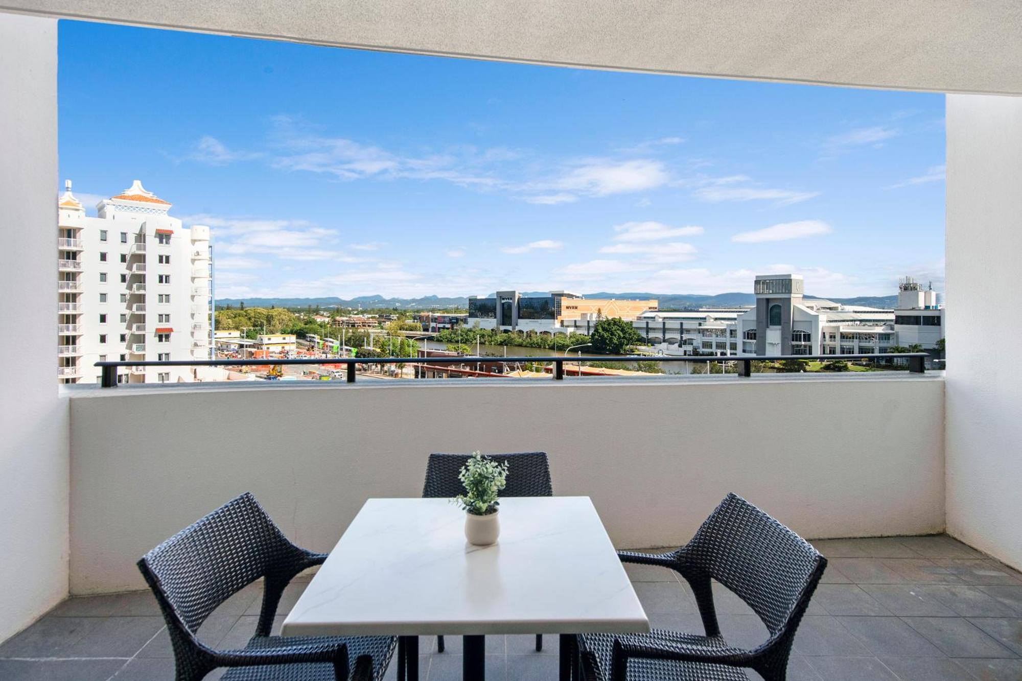 Sierra Grand Broadbeach - Self Contained & Privately Managed Apartments Gold Coast Exterior foto